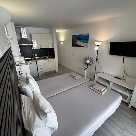 Cozy Studio In Los Cristianos Beach Free Wifi Arona  Bagian luar foto