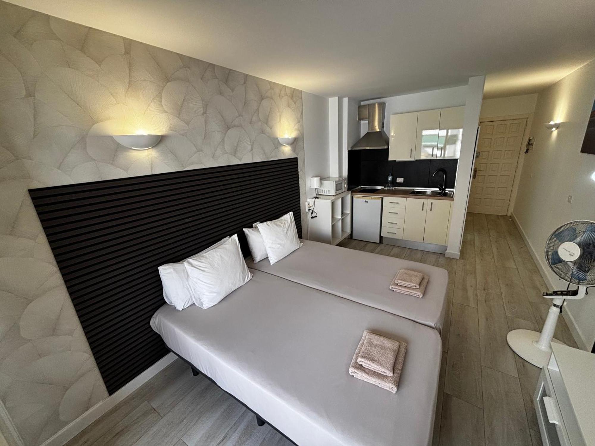 Cozy Studio In Los Cristianos Beach Free Wifi Arona  Bagian luar foto